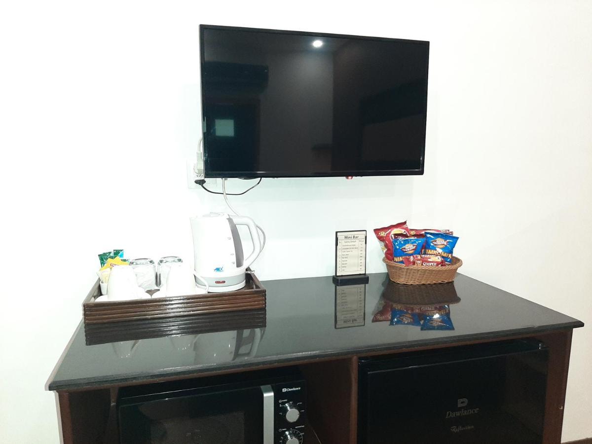 Lawrence View Hotel Lahaur Zewnętrze zdjęcie
