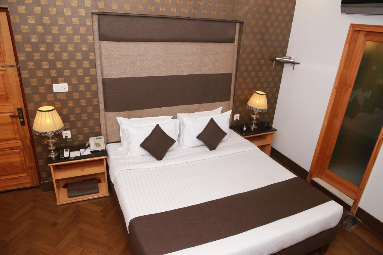 Lawrence View Hotel Lahaur Zewnętrze zdjęcie