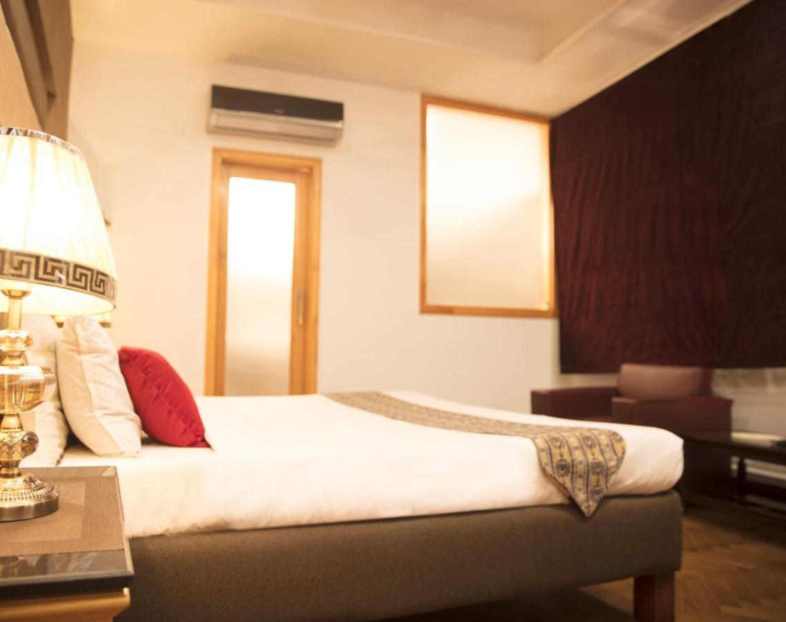 Lawrence View Hotel Lahaur Zewnętrze zdjęcie
