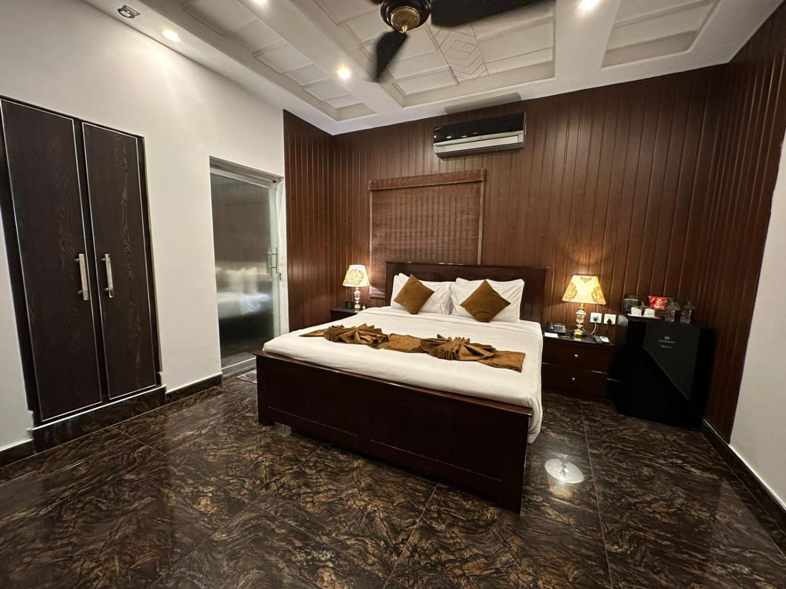 Lawrence View Hotel Lahaur Zewnętrze zdjęcie